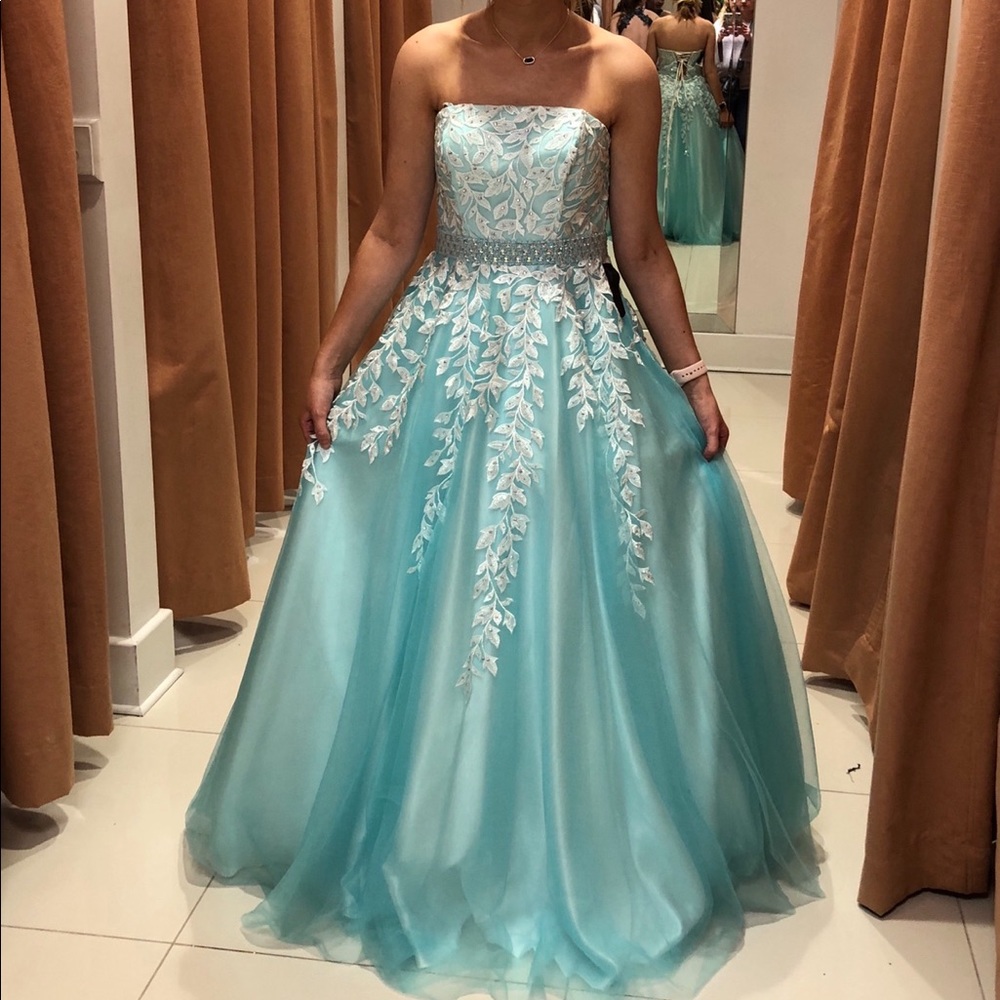 Prom dress